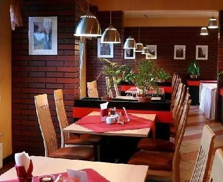 Korona & Restauracja Hotel 2*