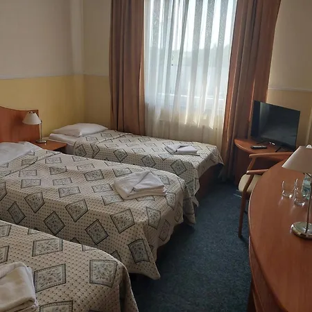 Otel Korona & Restauracja 2*